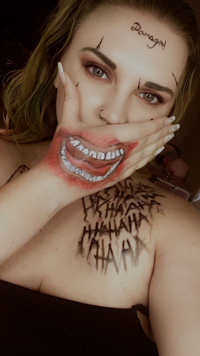 MermaidKayFX's tweet photo. 💚🃏Joker🃏💚
#jokercosplay #thejoker #jaredletojoker #DCcomics #bodypaint https://t.co/gDr1QzvJFe