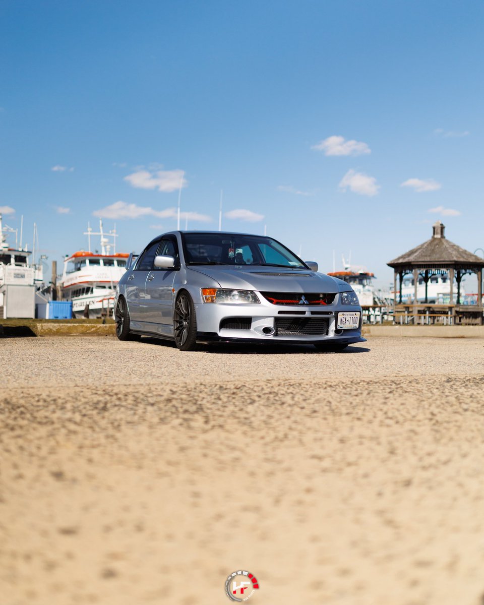 HueFlicks's tweet photo. Since it’s been a while since I posted. Here’s some dope photos of this evo I seen the other day 😎

#lancer #jdm #evo8 #lancerevo #cars #clean https://t.co/3TK9x7z2JU