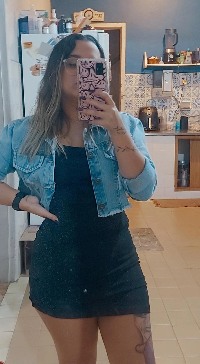 izabelybaeta's tweet photo. De vez em quando eu lembro dessa rede social 🖤🔥 https://t.co/u5TUefwl9w