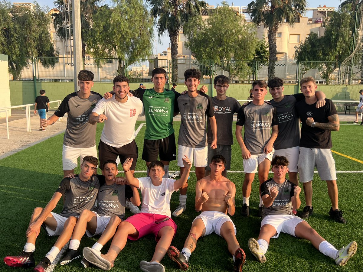 MambaaMntlty's tweet photo. FINAL DEL PARTIDO!!!🔥🔥

🏆VICTORIA🏆

Ganamos 5-4 ante @FCInterraciales 

Partido histórico ante un rival muy duro que nos hace colocarnos en la zona alta de la tabla.✅

Si algún equipo necesita la carta comodín que la cojan porque no nos ha hecho falta ni utilizarla😉😉 https://t.co/n5zagDSlDC