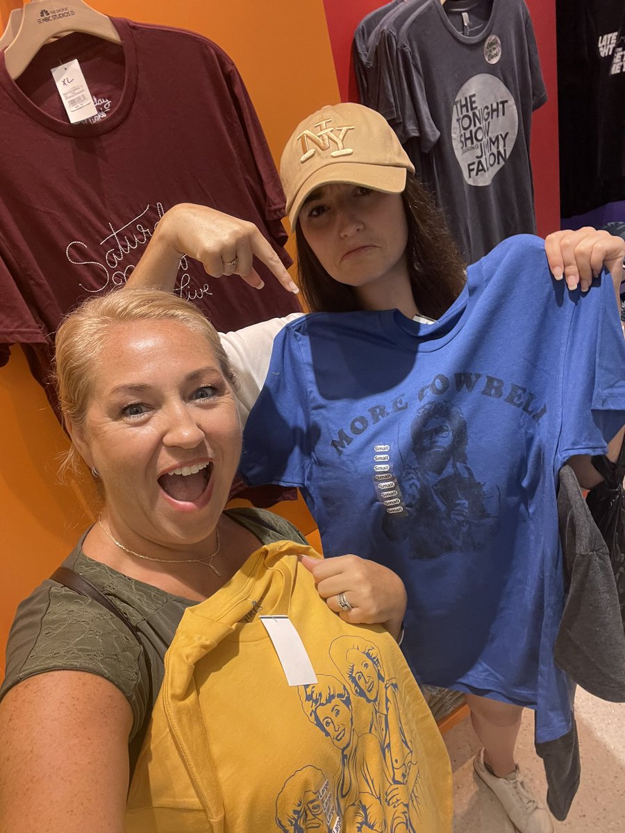BobbieSuePhoto's tweet photo. Having fun in NYC! #randomtonightshowstuff https://t.co/eH8Gk8Wr3s
