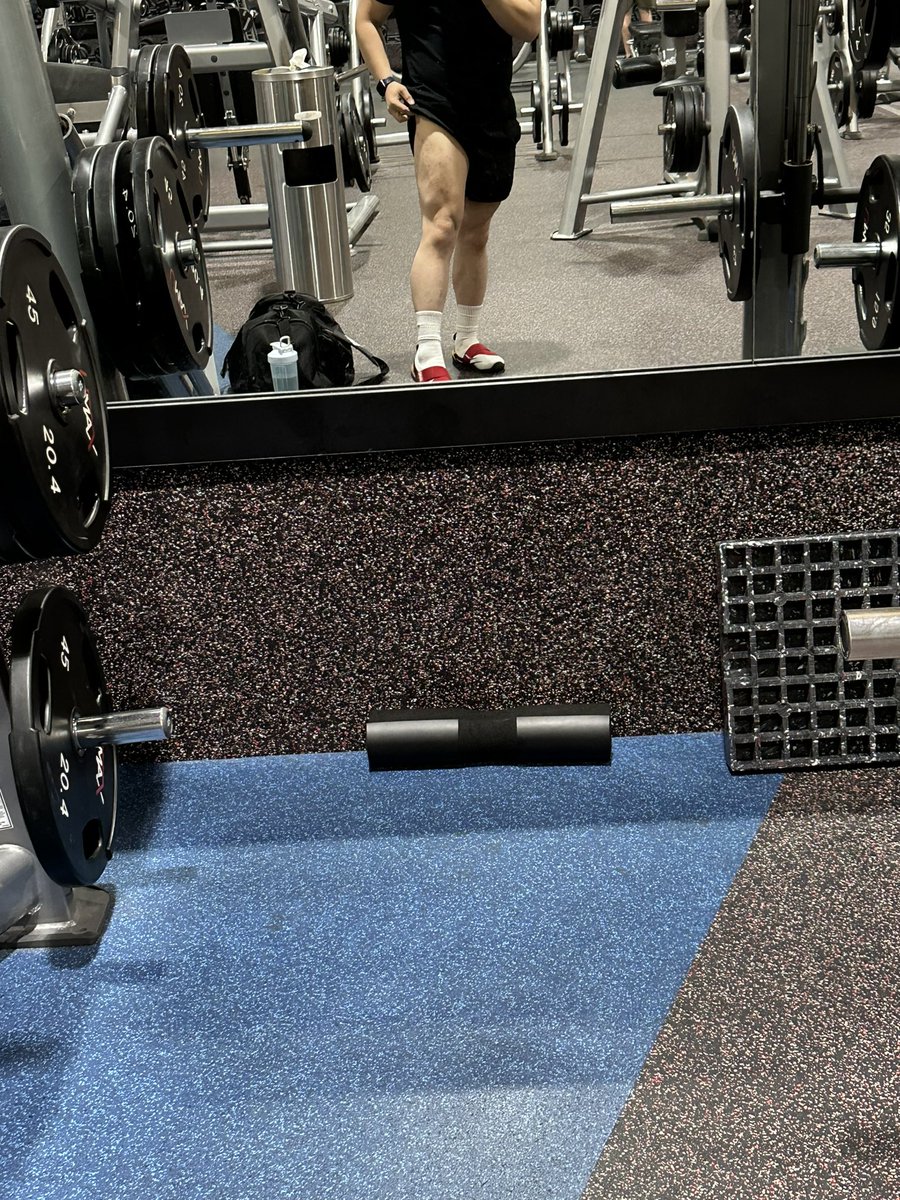 philngo's tweet photo. Thicc leg will make return https://t.co/Xk8t4KIRiN