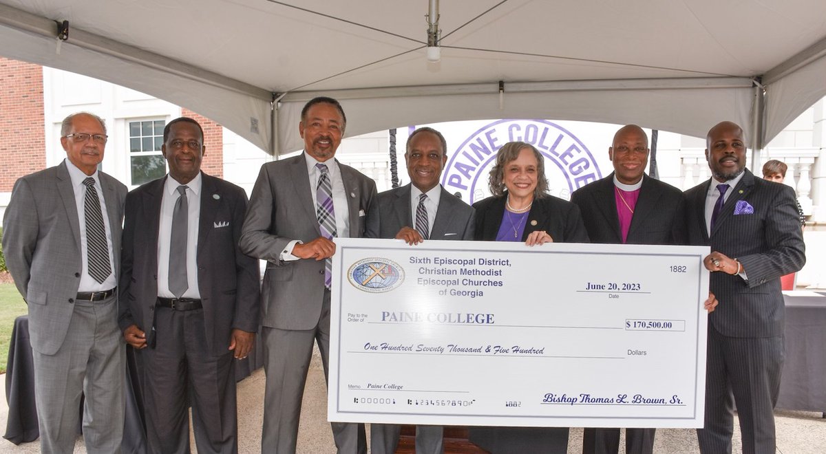 PaineCollege82's tweet photo. ICYMI: Bishop Thomas L. Brown, Sr, Presiding Bishop for CME Churches of Georgia, presented a check for $170,500 to Paine during Press Conference. #RestoreTheRoar #GrowingPAINE https://t.co/BSc0AtVlpk