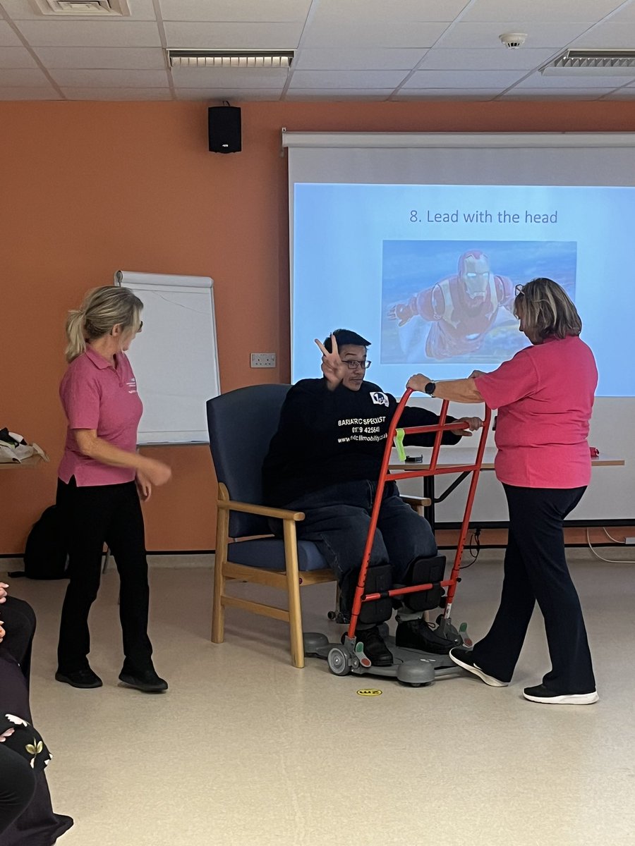 UHDBApprentice's tweet photo. Teaching the NHS Cadets how to move and handle our patients correctly and safely. Such an amazing team and thank you for inspiring the students. #nhscadets #uhdb https://t.co/z7uymFuXOO