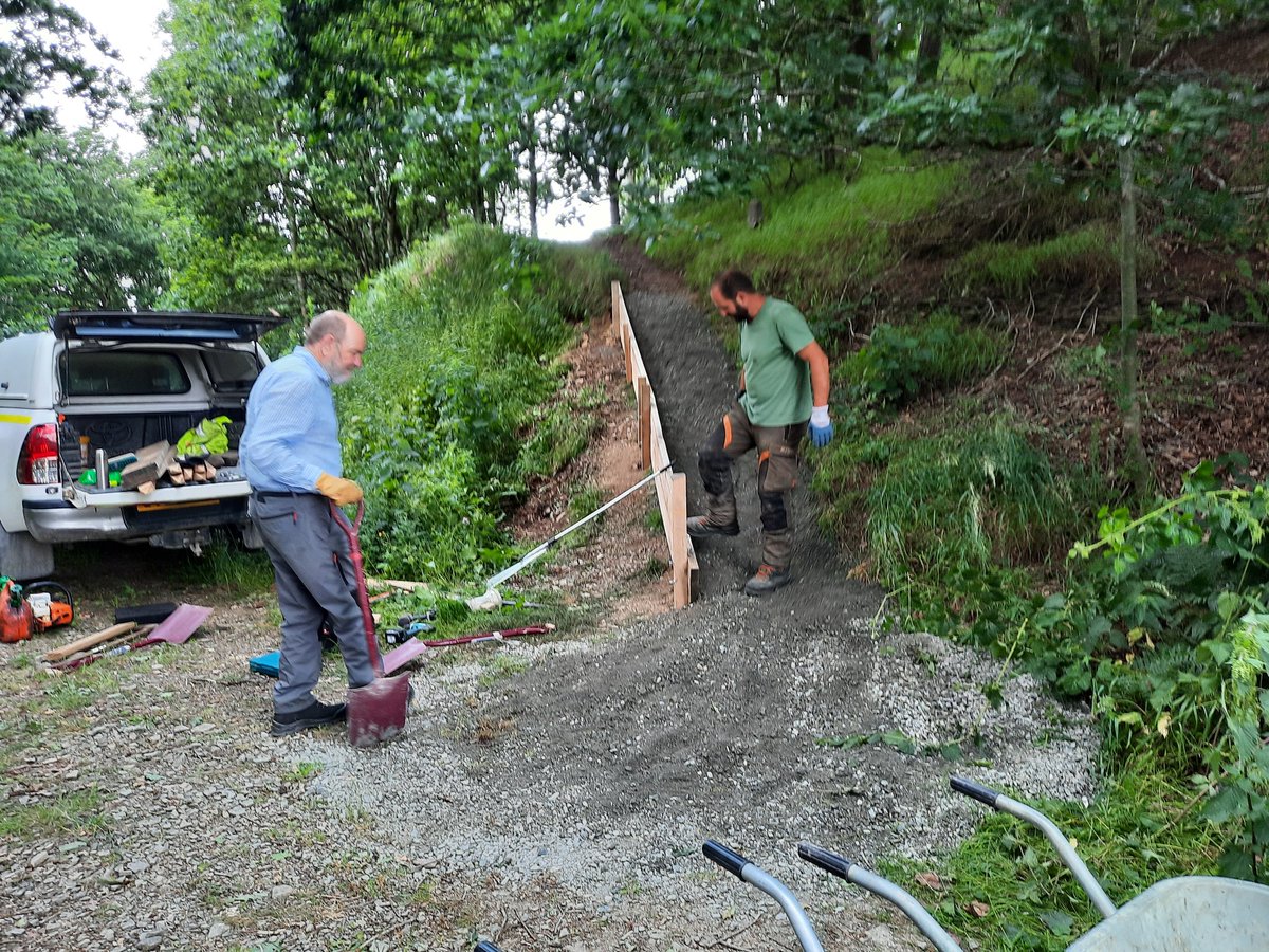 OffasDykePath's tweet image. Thanks to Powys Countryside Volunteers from #Knighton completing some great works on Offa in Granner Wood #Volunteers #walking @PowysCC @PowysCountry @RamblersCymru @RamblersGB @LDWA1 @visitknighton @CoedCadw
