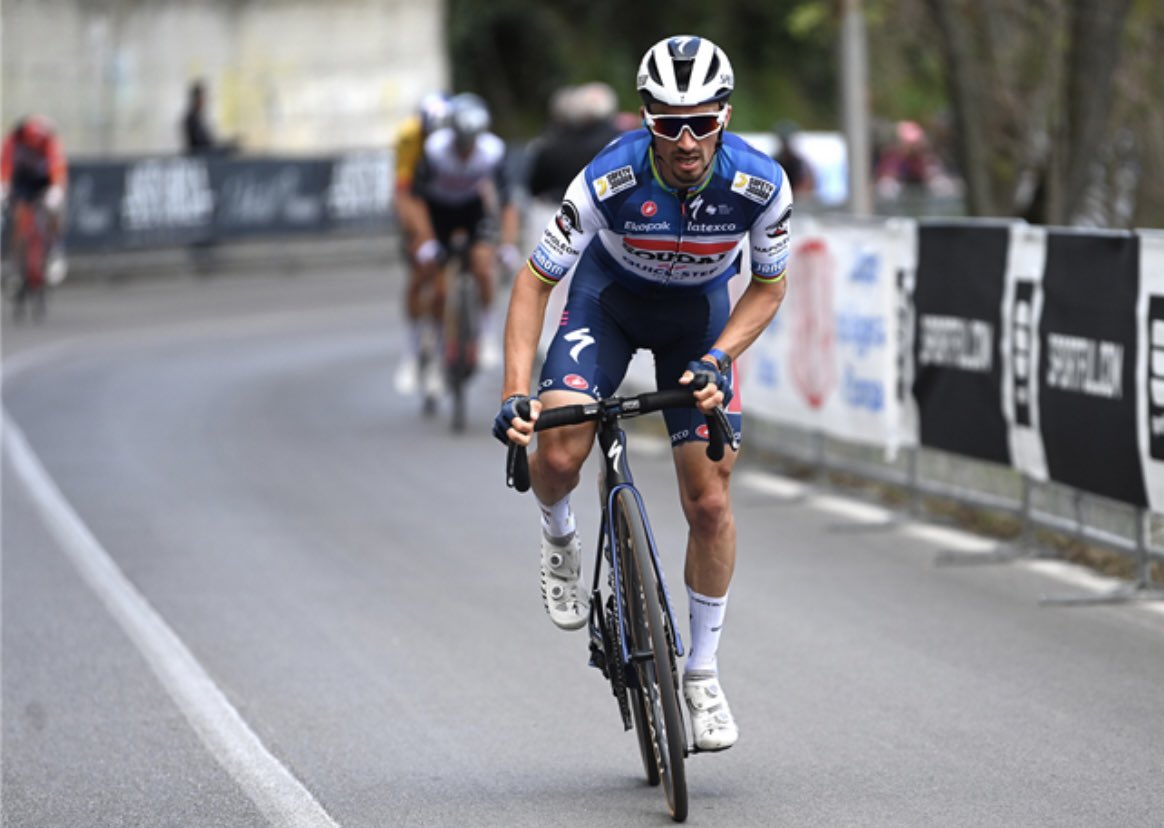 Read more about our team and ambitions for <a href="/LeTour/">Tour de France™</a>: soudal-quickstepteam.com/en/news/6135/s…

Photo: <a href="/GettySport/">Getty Images Sport</a>