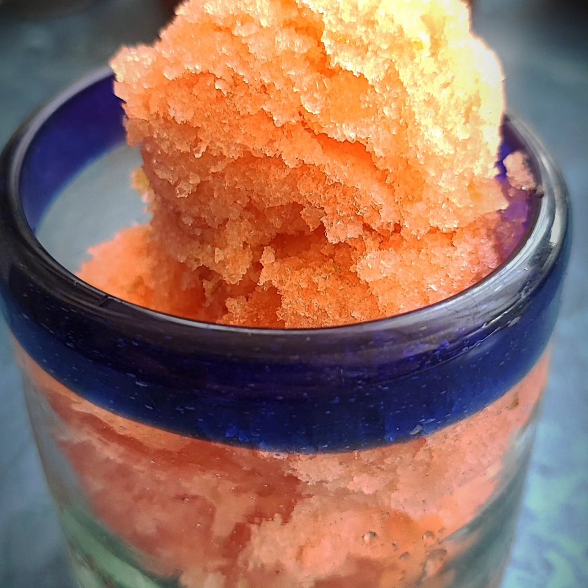 darkistade's tweet photo. Granizado de melon...

Fresco, dulce y lleno de sabor.

#ElPlatoNegro #CDMX #Mexico #chef #cheflife #tasty #flavor #food #foodie #foodporn #sorbet #sorbetto #melon #cantaloupe #granite #granizado https://t.co/TFeMWHPoFW