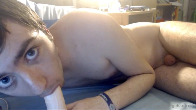 I just posted a video to my OF of me sucking off a dildo 🙈  If I get 10 new subscribers in the next 7<a href="/tag/manyvids"class="tags"><span>#manyvids</span></a>