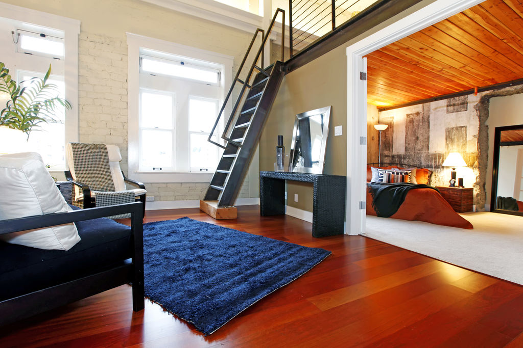 jenrubinowitz's tweet photo. What a fun loft! Plenty of great features, both natural and man-made.

#LetMeMoveYou #JenSellsPortToPort #LoveWhereYouLive #IsItTimeToGo #FollowTheSun #PortTownsend #PortLudlow #Sequim #Port Angeles #PortHadlock #Quilcene #Brinnon #BestHomes Call or... https://t.co/hqForRwopz https://t.co/1AyFkuw3em