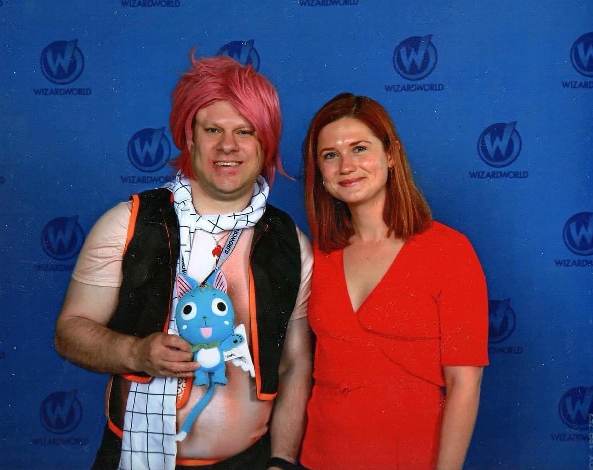 davidpringle77's tweet photo. #conthrowback #harrypotter #ginnyweasley #bonniewright im a wizard , look I’m with Ginny Weasley 😎👀🪄🧙♂️ https://t.co/lAJjdDFtvp