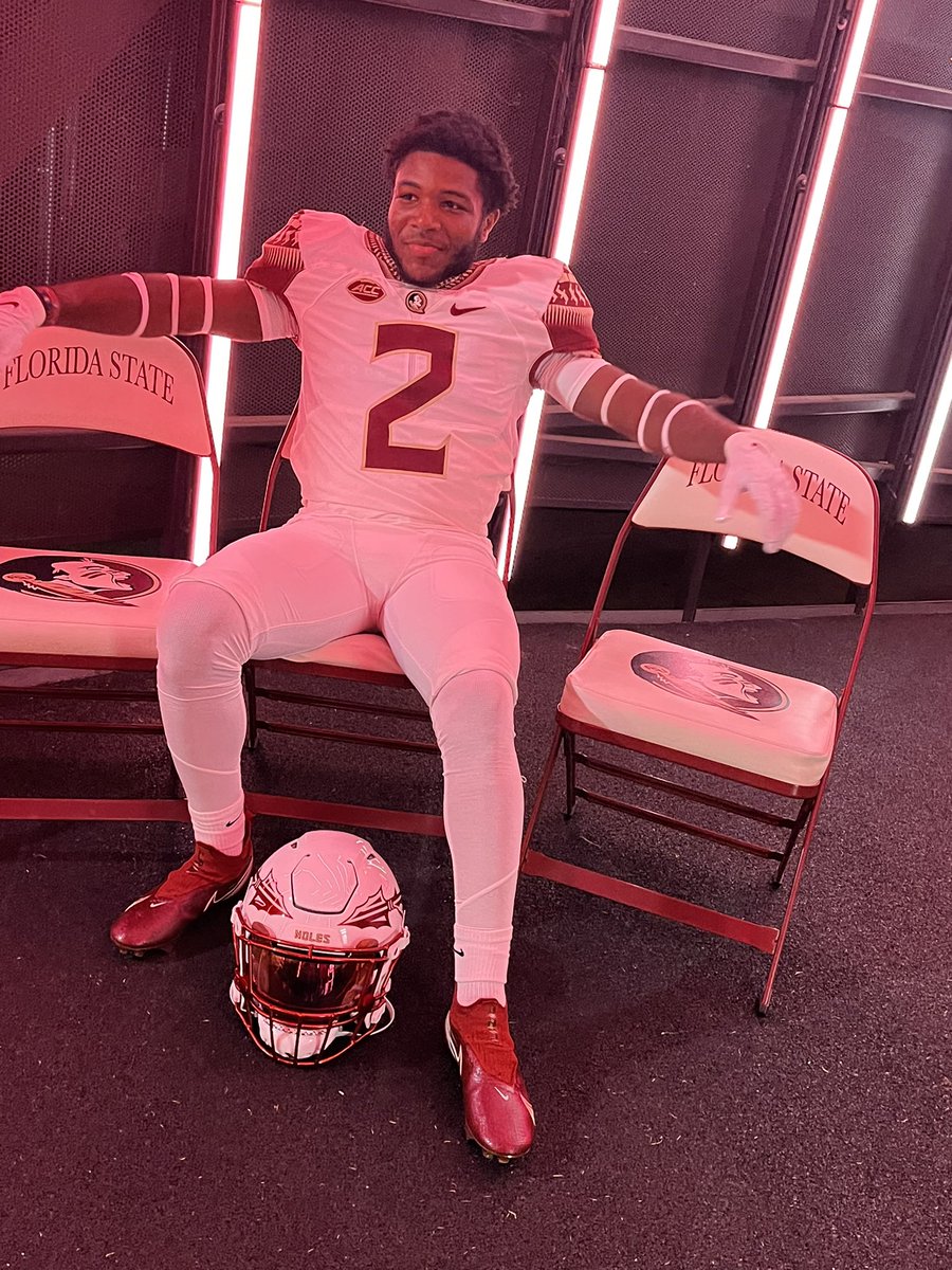 miequle_brock's tweet photo. Had a great time at FSU @Jon_Daniels74 @FSUFootball @Rivals @247Sports @on3 @Purdom_era @tyquan_hunter @TheCarterlife35 #LL2 https://t.co/BSTQaldC3c