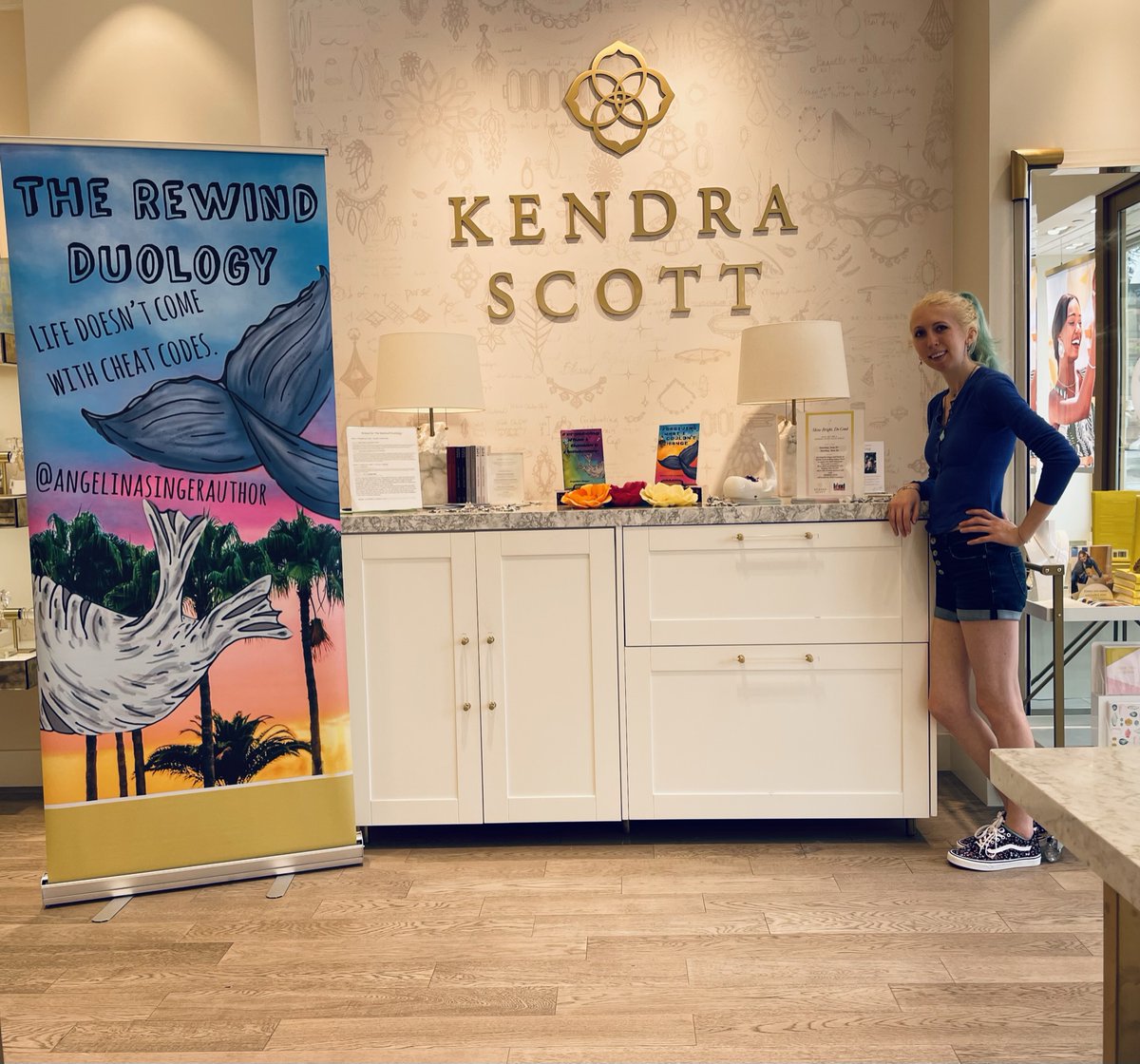 asinger320's tweet image. Huge thanks to everyone who contributed to the @kendrascott giveback event supporting @kindcampaign - I’m so pleased to announce that we raised OVER $600 to help fight bullying in schools. This charity means so much to me 💜 #nonprofit #charity