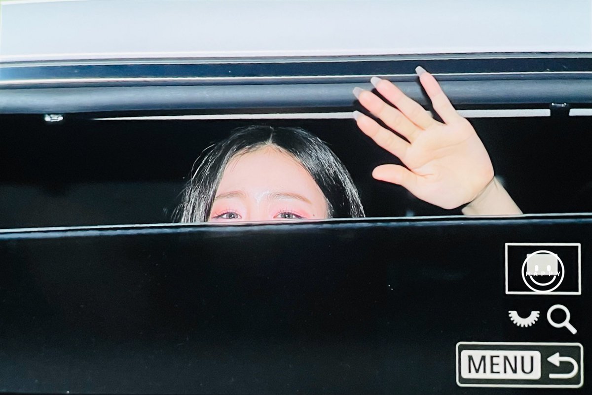 230628 퇴근

수고했어 조심히가

#우아 #wooah 
#우연 #박진경 #WOOYEON
@wooah_nv