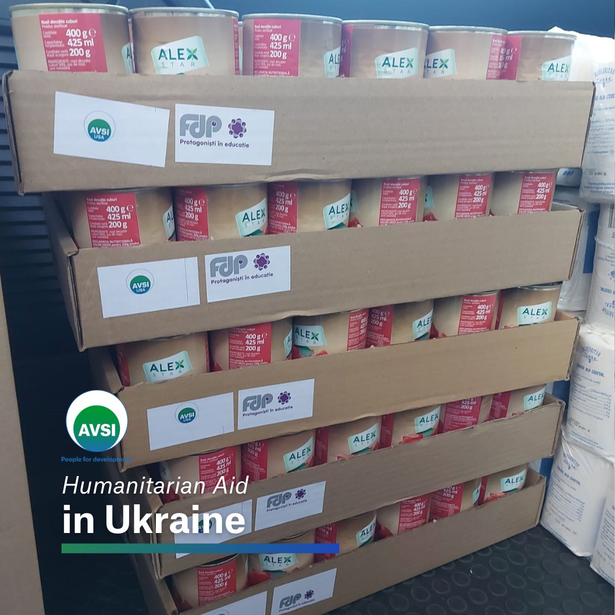 AVSIUSA's tweet photo. Following the shelling of the Kakhovka dam, waters flooded villages in the Kherson region, forcing thousands of people out of their homes. Thanks to funds collected through our #UkraineEmergency campaign, our Romanian partner FDP sent food & hygiene kits to those affected. https://t.co/sKKW2TEX2A