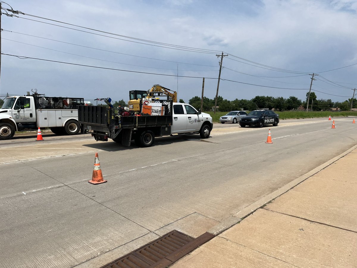 OKC CITY WORKER SHOT: Police say at last check, the city worker suffered non-life-threatening injuries. The scene is on Hefner Road at Broadway Extension in Oklahoma City. Police say they continue to search for the shooter. Working to get updates.

news9.com/story/649b2c01…