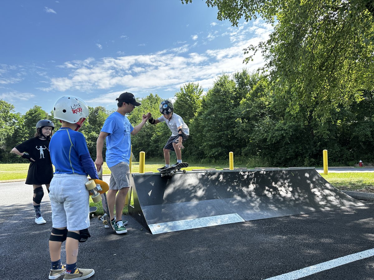 CampsReston's tweet photo. All it takes is a little confidence. 😎 And that's just what our Camp on Wheels campers are about! New skills are being learned every day!🛹

Special thanks to our partners The DC Wheels and Metrotek Skateboards!
#RestonCamps #EnjoyReston #CampOnWheels #FXVA #SummerCamp #Summer https://t.co/yGmQlHCbfV