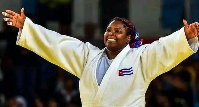 LaMambisa7's tweet photo. #FidelPorSiempre "La revolución tiene en las mujeres cubanas hoy día un verdadero ejército, una impresionante fuerza política. Y por eso decimos que la Revolución es sencillamente invencible".
✴️ Felicidades campeona
#MasRetosMasCompromiso https://t.co/bYbTeCuG2e