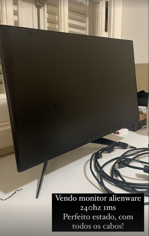 afrokz1's tweet photo. To vendendo meu alienware 240hz 1 ms, perfeito estado e contem todos os cabos inclusos. 
(R$1500,00) https://t.co/cPQJQSMpyu
