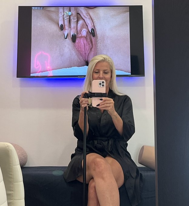 Enormous clit https://t.co/xauPu62hav https://t.co/8gd7WZ2Brz<a href="/tag/sextpanther"class="tags"><span>#sextpanther</span></a>