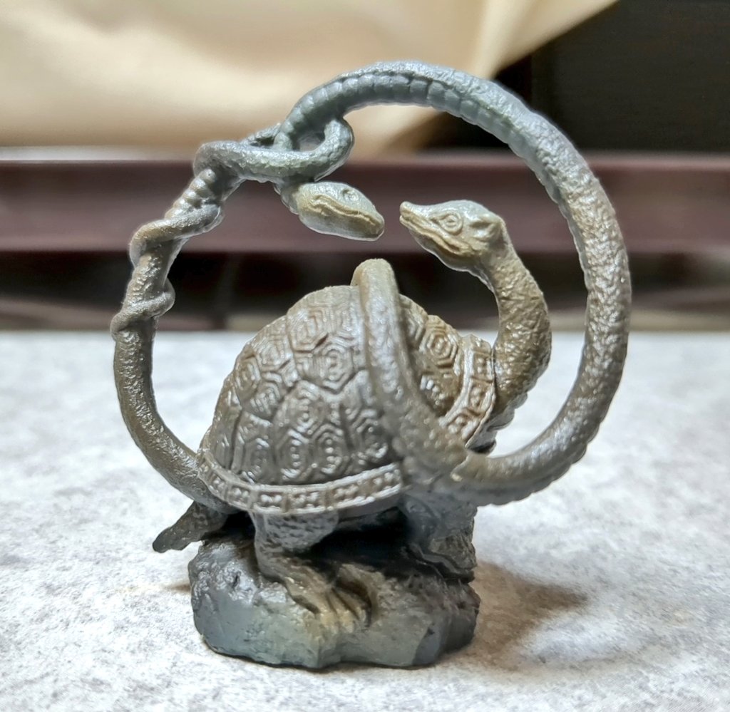 最近、お迎えした玄武のフィギュア🥰
玄武の立体はなかなか珍しいので
嬉しい〜！🎉😆✨💕 https://t.co/M9iF6j3VRB