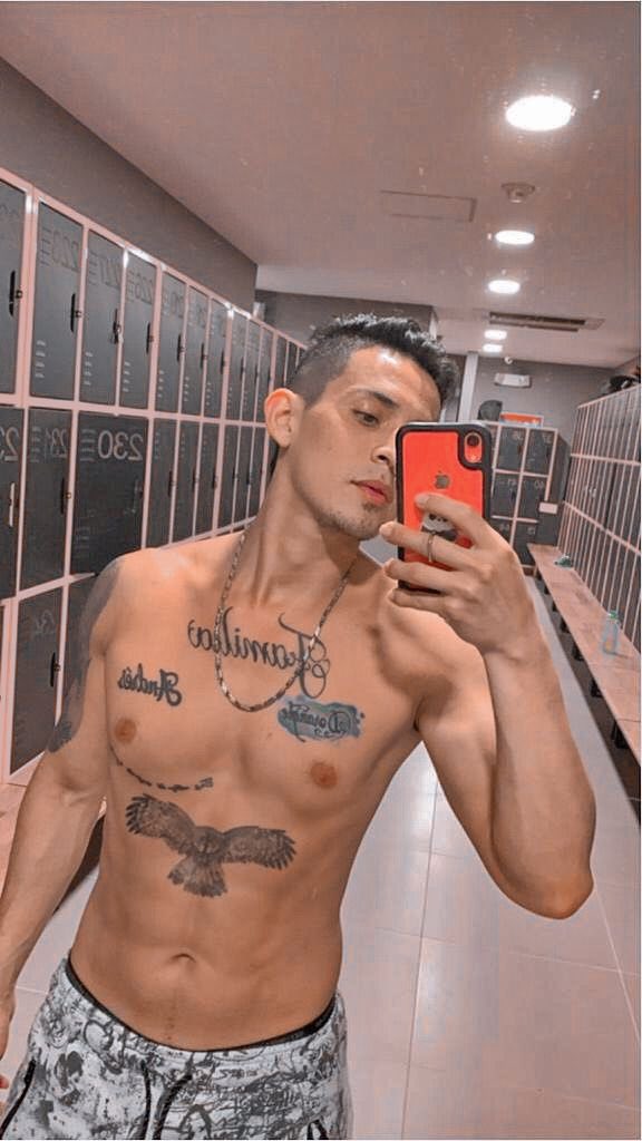 andresgaod's tweet photo. per tutte le ossa della cittá 🏋🏻️ #boy #gym #force #motivation #gay #pasiva #gymmotivation #exercise #sport #Tuesday #men #nude #horny #bathrooms #showers #cum #viral #twitter #like #followme #parati #photoviral #colombia #caleño  en #medallo #kiss #cogratulations 🏋🏻️🥰💪🏼 https://t.co/7nrmfssJO7