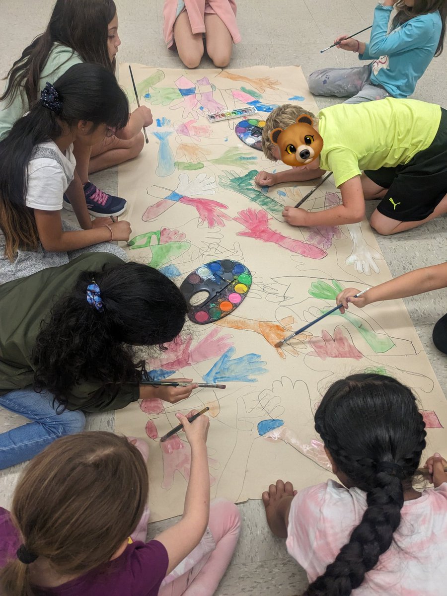 Mrs Harper tweet media