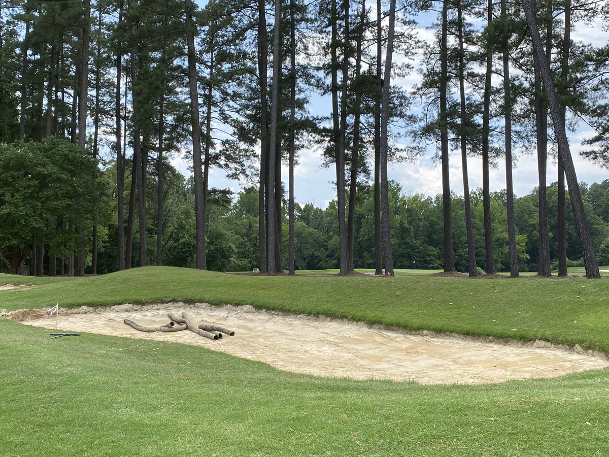 Super excited to have @DuininckGolf on Duke University golf course to transform some of our fairway bunkers to capillary bunkers! 🤗🤗 #construction #bobcat #golfcourse #bunkers #remodel