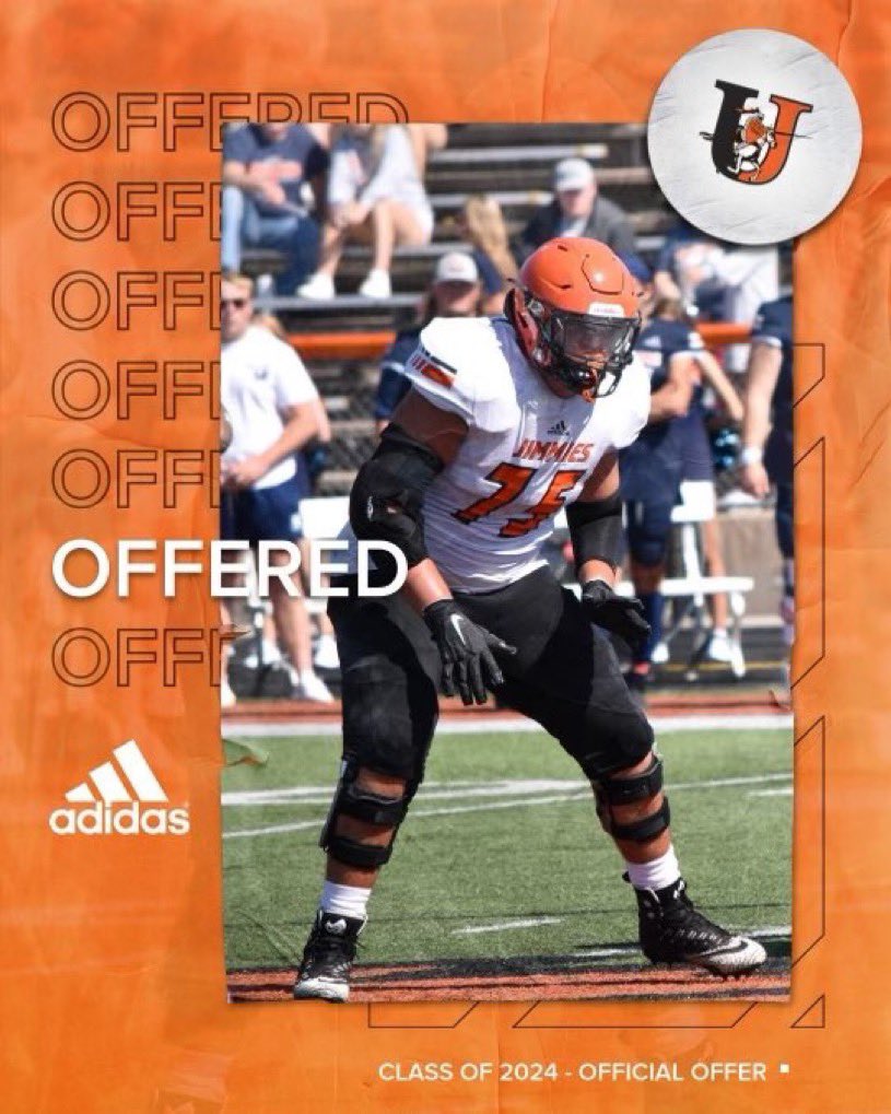 After a great conversation with @Coach_Challeen I am blessed to receive an offer from @JimmieFootball!!
#AGTG @Coach_G_Magana @Coach_Mistro @CoachZim_UJ @cooperhawksFB