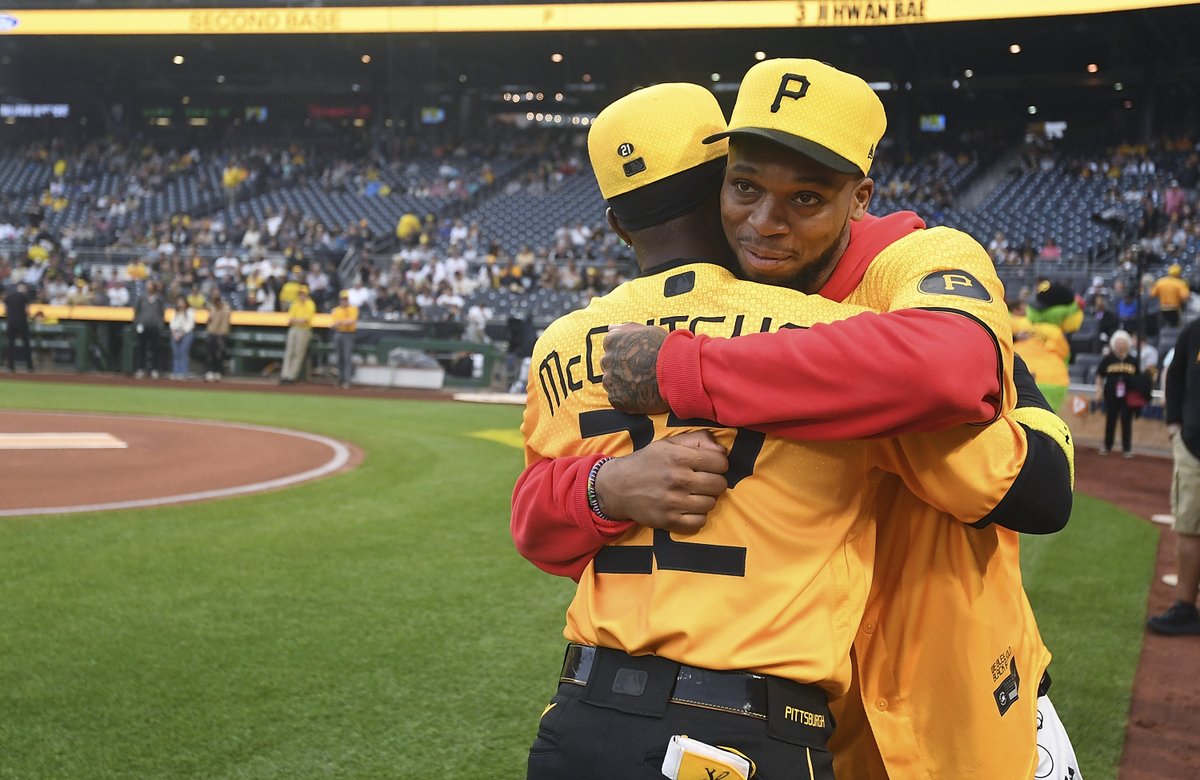 MLB's tweet photo. .@HamlinIsland and the @Pirates debut their City Connect uniforms. 🔥 https://t.co/z0PJyaPIBI