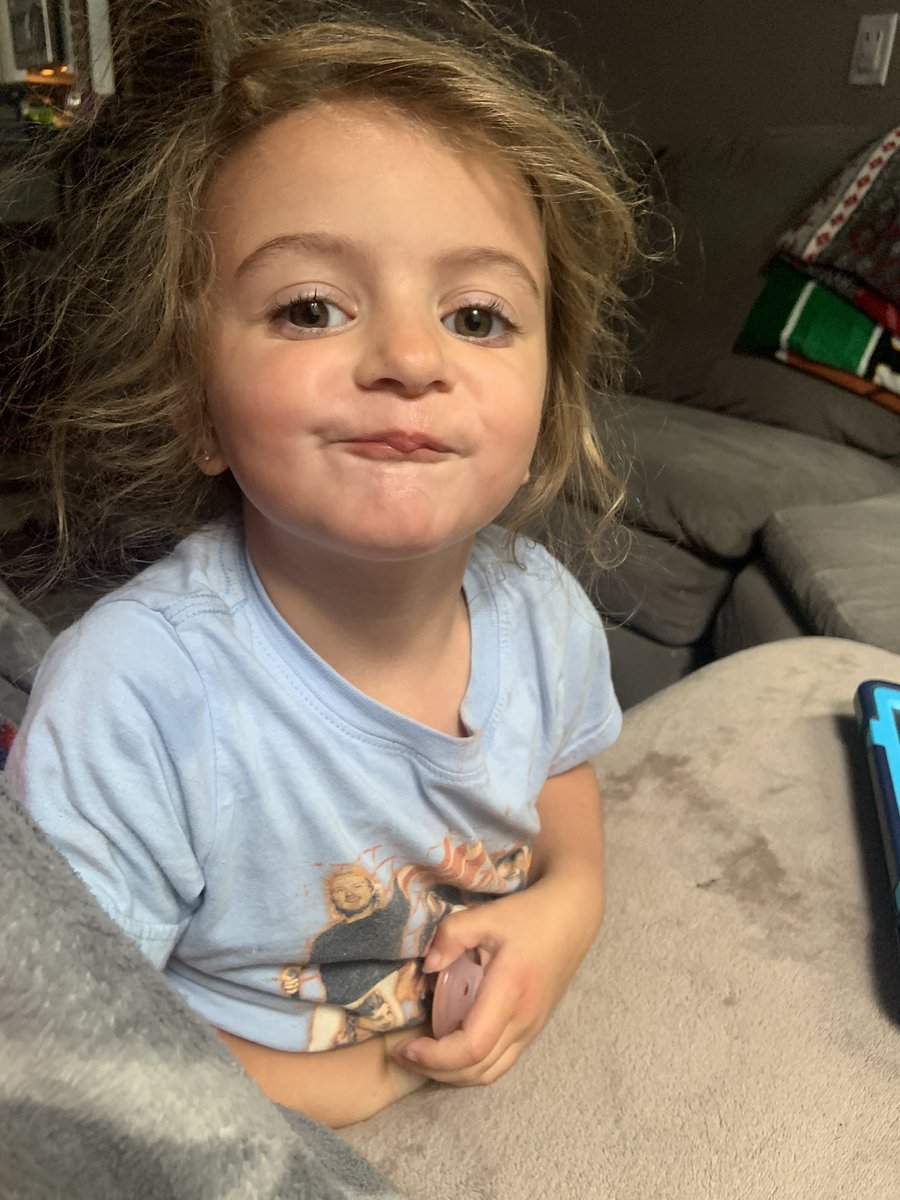 concettaO1's tweet photo. Woke up to this face this morning and every morning, asking me for a countdown to the @MorganWallen concert! #judgingbyherlonghairyoumightthinkshedontcare #shedoes https://t.co/zyYjfROHHU