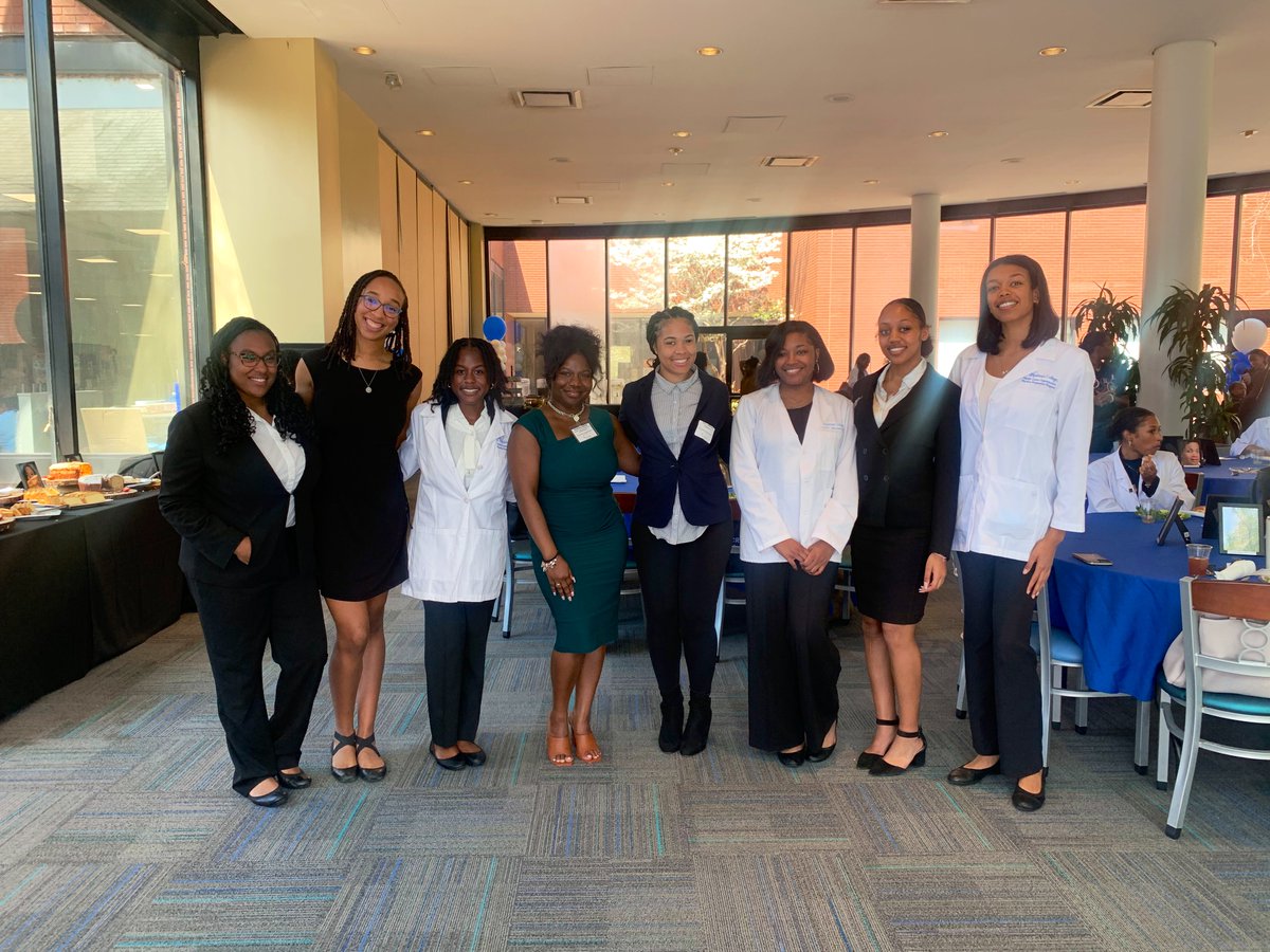 Updating this page with some pictures from my first semester at Spelman 💙 
Our department senior reception and a few student research assistants in my lab at the Health Careers Program Annual Health Professions Conference