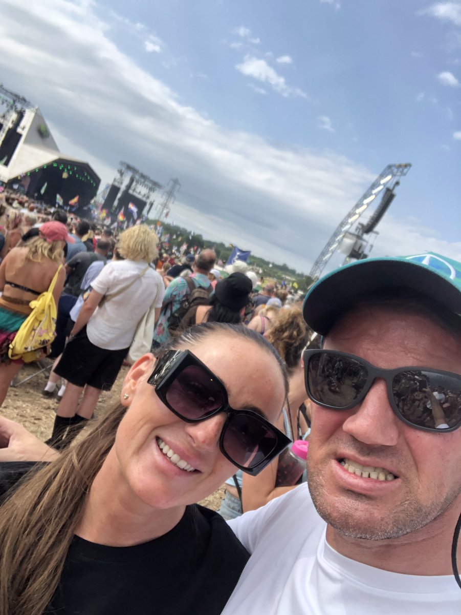 BriWonton82's tweet photo. Another brilliant wknd at Glasto 😎🍻🙌unreal the place 👌an the weather wasn’t bad either c ya next year 💯🫶 https://t.co/BespEaTNNJ