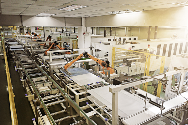 sepconet's tweet image. Canadian Solar expanding into U.S. with 5 GW module plant #solarpower #canadiansolar #solarmodule hubs.la/Q01VNcfT0