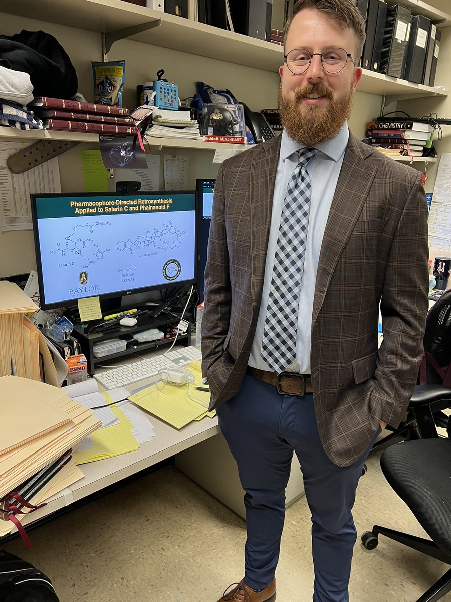Congrats to our latest Ph.D., Evan Woods!! Good luck at AZ!