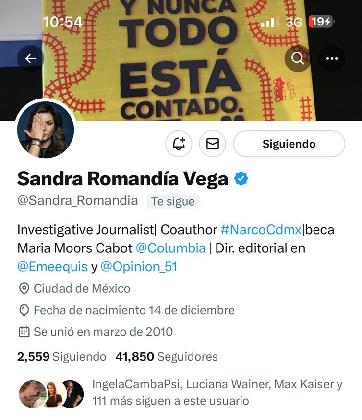 🚨 ATENCIÓN:

Mi cuenta de @Twitter <a href="/Sandra_Romandia/">Sandra Romandía</a> fue HACKEADA y fui despojada de ella. Cambiaron contraseñas, correos de recuperación,  y publicaron información de criptomonedas

<a href="/twitter/">Twitter</a> aún no resuelve ¿así de fácil hackean a usuarios?

Favor de compartir, urge resolución