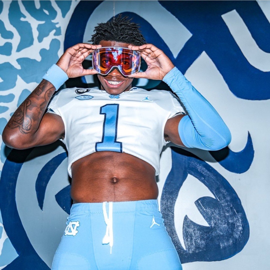 They turned 🥶 and that made my vision clearer 💙 I’m doin better I can’t een complain 🧊#goheels #FlightClub #GDTBATH #TarHeels #Carolinafootball