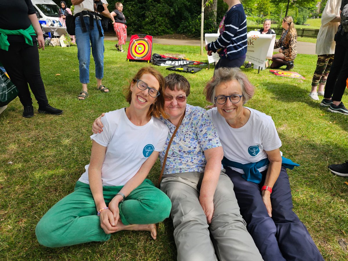 Umbrella.Yoga.uk tweet media