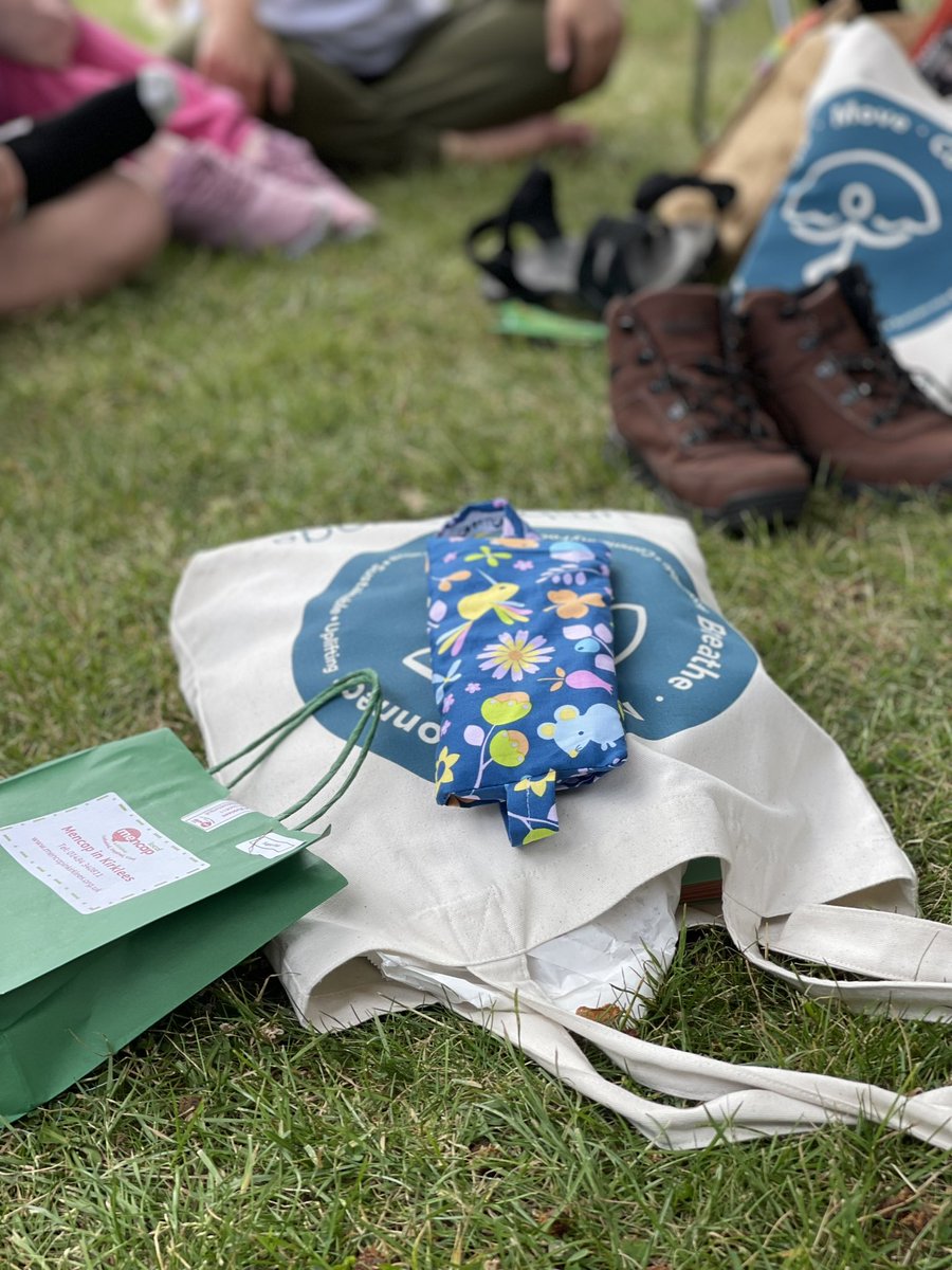 Umbrella.Yoga.uk tweet media