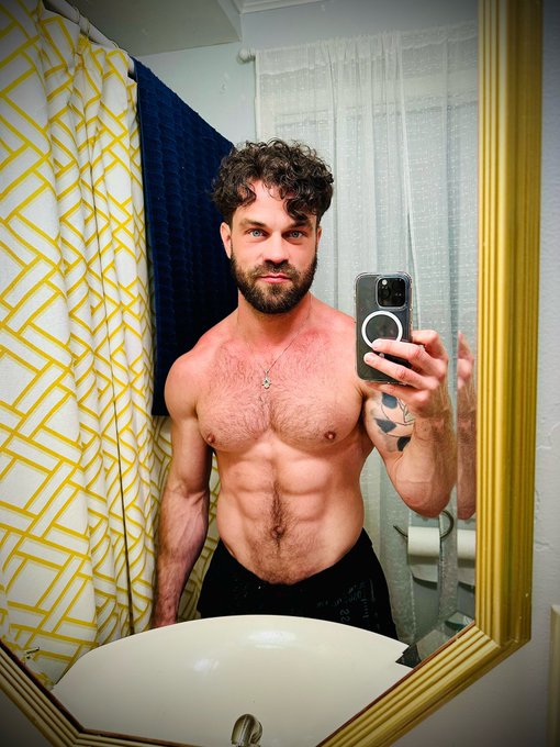 😏😏😏 https://t.co/TUkofjC5GN<a href="/tag/muscles"class="tags"><span>#muscles</span></a><a href="/tag/bbc"class="tags"><span>#bbc</span></a><a href="/tag/sub"class="tags"><span>#sub</span></a><a href="/tag/blowjob"class="tags"><span>#blowjob</span></a><a href="/tag/groupsex"class="tags"><span>#groupsex</span></a><a href="/tag/submissive"class="tags"><span>#submissive</span></a>