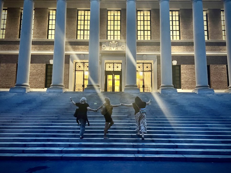 PrincipalAF's tweet image. That one time… when we went to Harvard! #pzc2023 

“Learning occurs at the point of challenge” -Ron Ritchhart

#learntochangetheworld