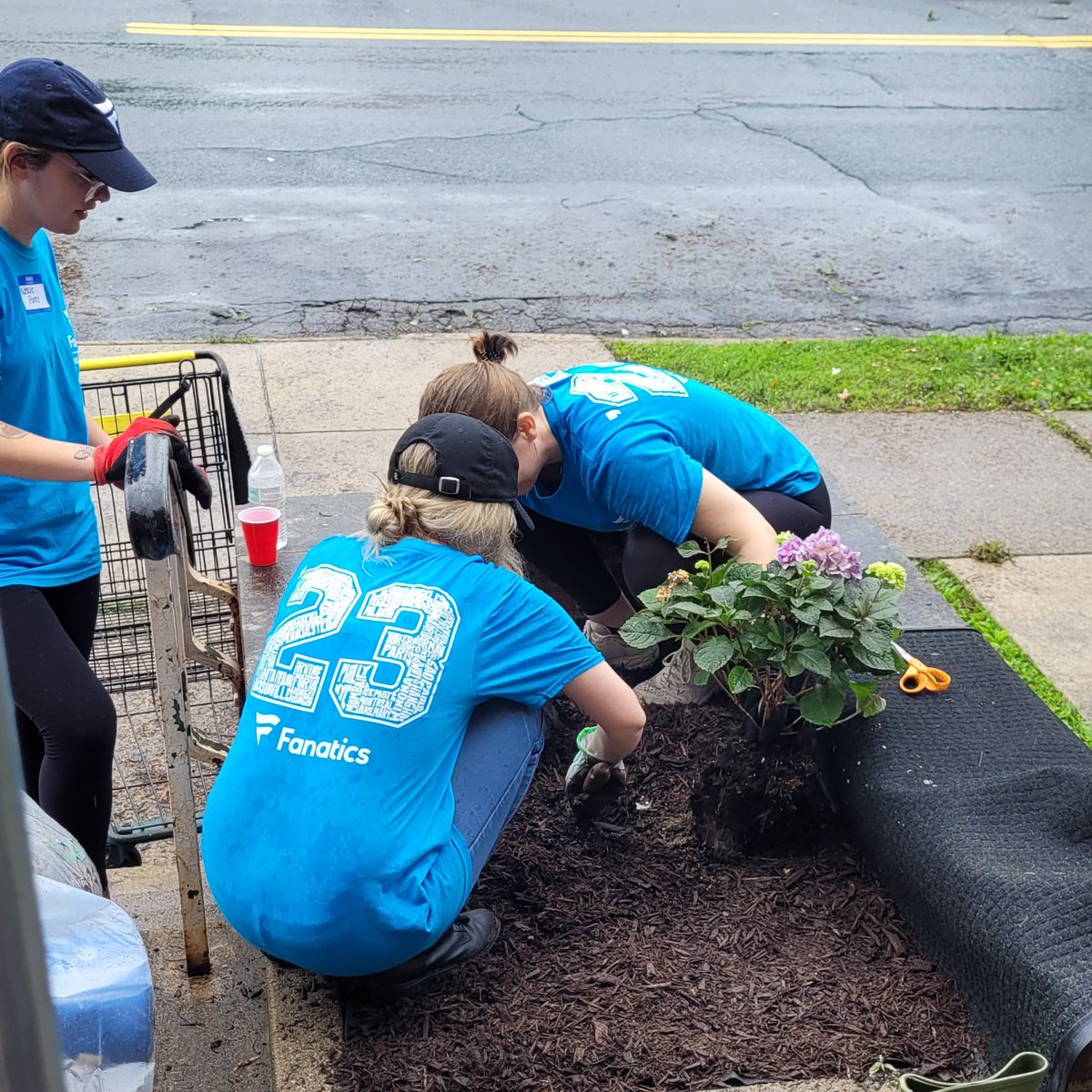 We want to thank our friends at <a href="/Fanatics/">Fanatics</a> for spending time today beautifying our facility with 17 of their team members! #ThankfulTuesday