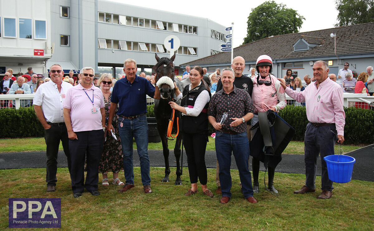 PPA Sports Content (@ppauk) on Twitter photo Race 1 Winner, <a href="/NewtonAbbotRace/">Newton Abbot Races</a>, Clearance ridden by <a href="/ZBaker94/">Zac Baker</a> for <a href="/MBlakeRacing/">Michael Blake Racing</a>
<a href="/wmnsport/">WMN Sport</a> <a href="/ExEchoSport/">DevonLive ECFC</a> <a href="/WMNHorses/">WMN Horses</a> <a href="/TheTorbayWeekly/">TheTorbayWeekly</a> <a href="/TQHeraldExpress/">Herald Express</a> Race 1 Winner, <a href="/NewtonAbbotRace/">Newton Abbot Races</a>, Clearance ridden by <a href="/ZBaker94/">Zac Baker</a> for <a href="/MBlakeRacing/">Michael Blake Racing</a>
<a href="/wmnsport/">WMN Sport</a> <a href="/ExEchoSport/">DevonLive ECFC</a> <a href="/WMNHorses/">WMN Horses</a> <a href="/TheTorbayWeekly/">TheTorbayWeekly</a> <a href="/TQHeraldExpress/">Herald Express</a>