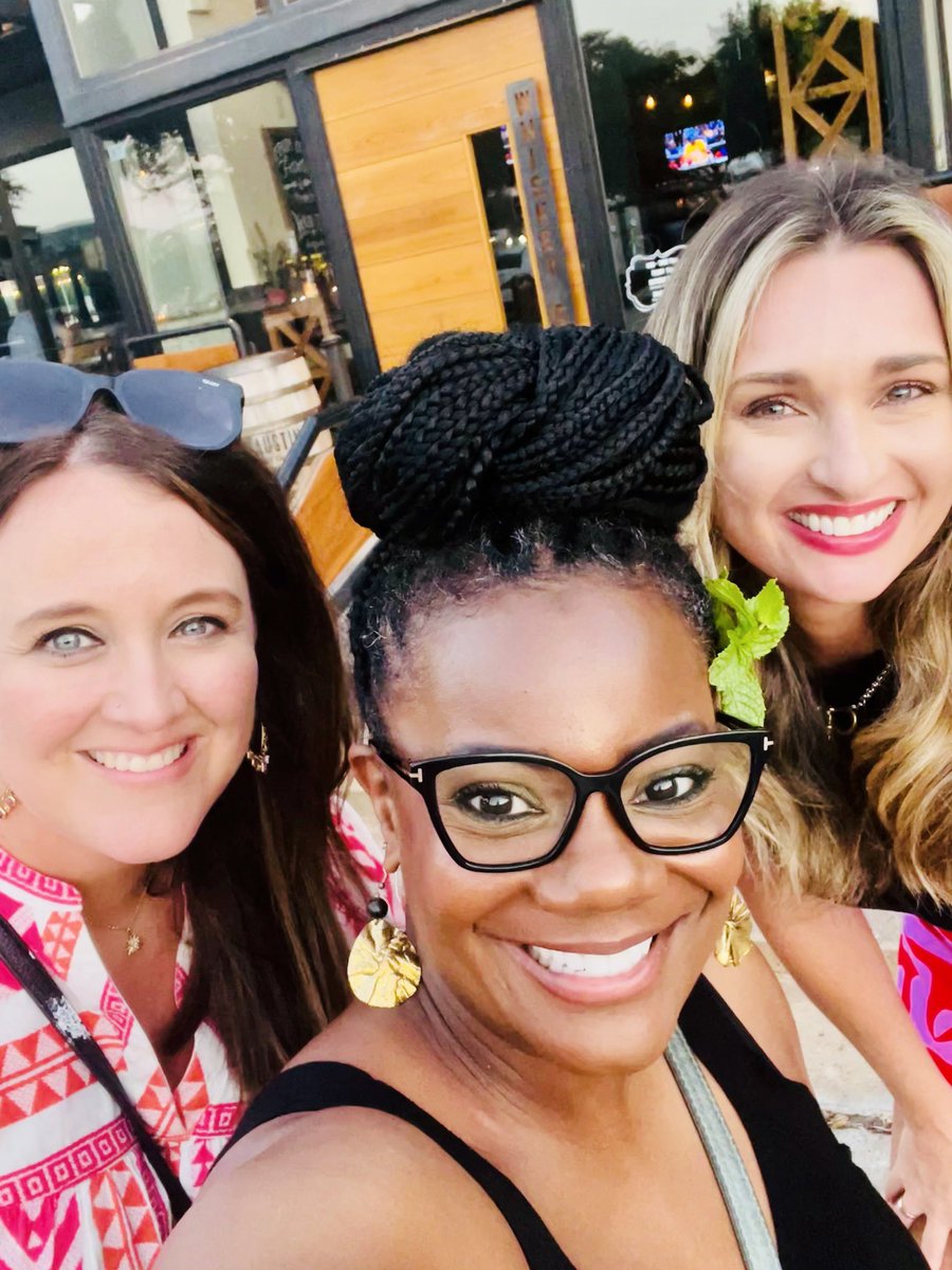 Great time in TX with these ladies planning for an awesome upcoming academic year! <a href="/SarikaSimpson/">SarikaS</a> <a href="/SusanBrice10/">Susie Brice</a>