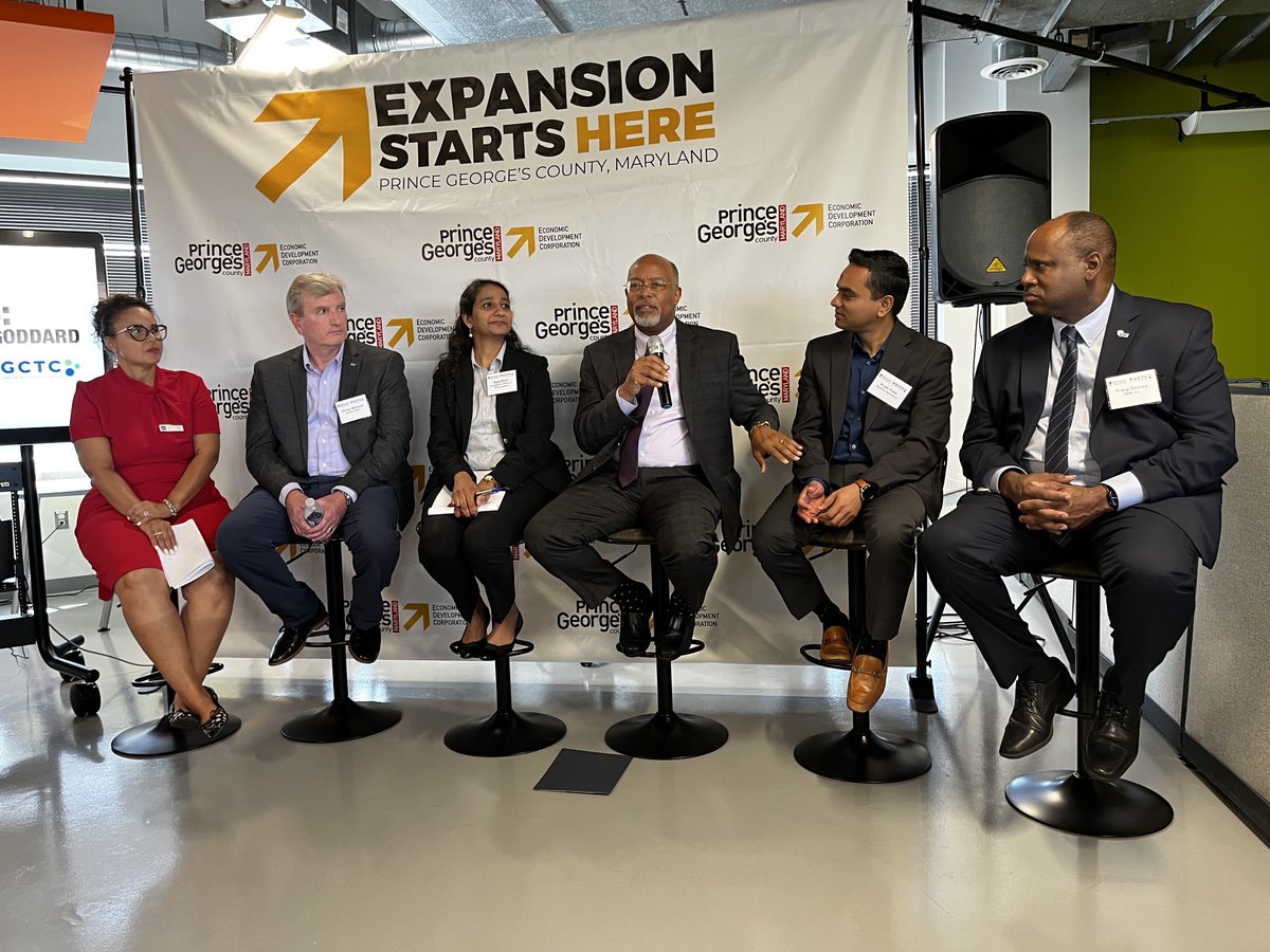 RepGlennIvey's tweet photo. .@NASAGoddard Space Flight Center is creating economic opportunities of the future right here in Maryland. Their new partnership with the Prince George's County Tech Council will invite more innovation, research, and jobs to our flourishing tech sector. #nasa #pgctc #pgcedc #md04 https://t.co/rFBkIETB6w