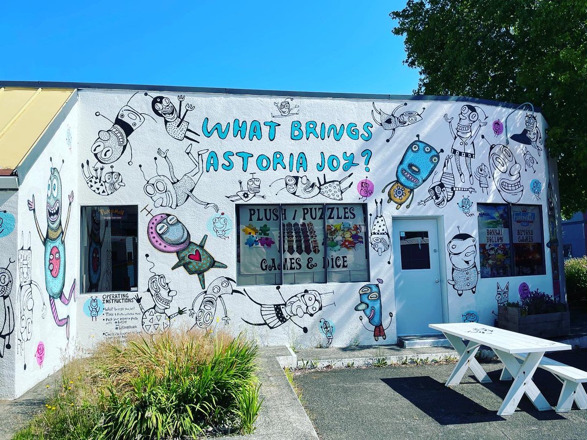 Loving this wall art in Astoria, Oregon.