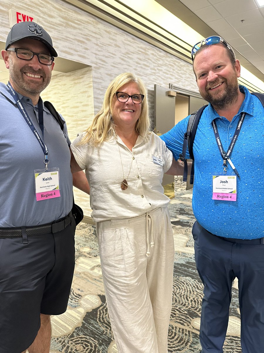 MASSP has a fantastic option for people who would like to get into administration. This super nice lady is an amazing resource. #EdCon23 <a href="/MASSP/">Michigan Principals</a> <a href="/tammyJ_jackson/">Tammy Jackson</a> <a href="/green59737937/">Keith Green</a> <a href="/kbeck_edu/">Don Killingbeck 🦖</a>