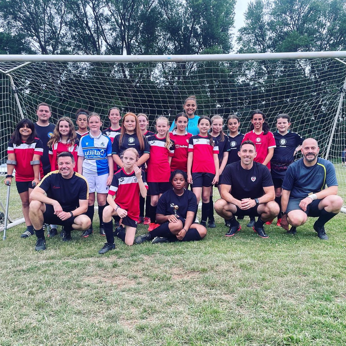 Tonight the girls were lucky enough to meet and train with <a href="/bristolcitywfc/">Bristol City Women</a> legend <a href="/abiharrison_/">Abigail</a> 🤩

A role model for the next generation in so many ways… a class act on and off the pitch!