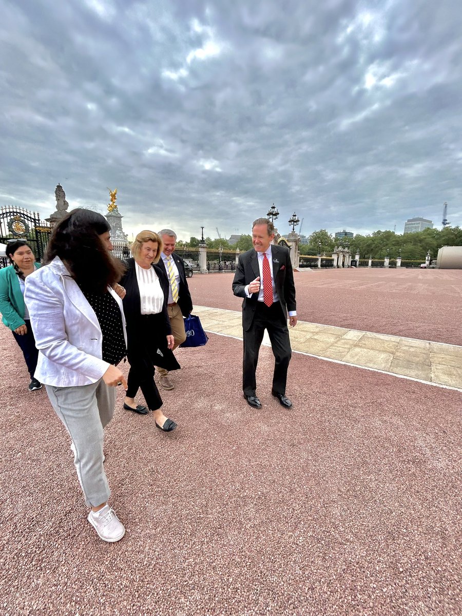 Having grown up in London, it always feels special to be back in the United Kingdom and it brings back fond memories. So lovely to visit Buckingham Palace and learn about the historic renovation project currently underway.