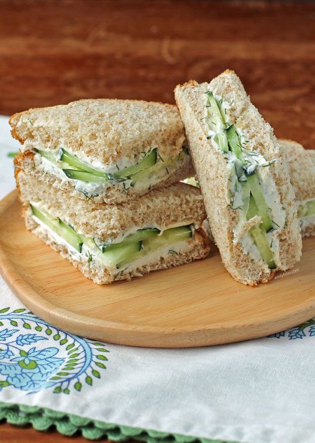 Cucumber celery Greek yogurt sandwiches lite dinner #dinnertime #foodie #cleaneating #Health