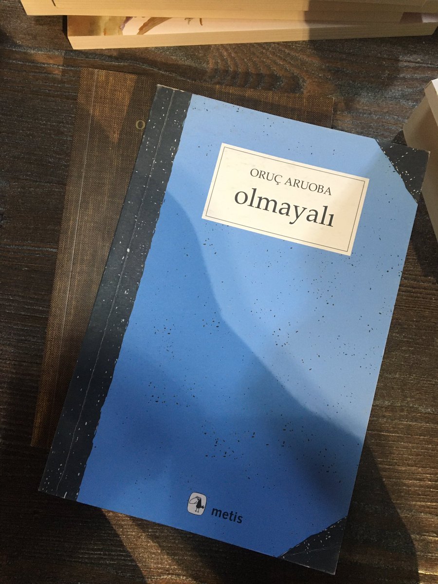 “Yaşamının anlamını arayıp –hep bulduğunu sanıp, hep bulamadığını anlayıp hep yeniden araman —tam da odur işte; bulduğunu sanıp, bulamadığını anlayıp– hep yeniden aramak zorunda olduğun.”

.
[s. 125]